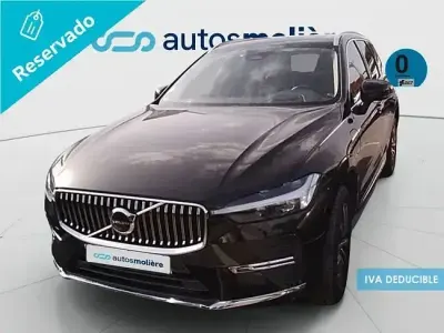 Käytetty Volvo XC60 Inscription 350 HP (257 kW) 2022 Musta Katumaasturi