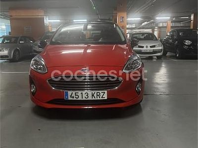 Usado Ford Fiesta Vignale 100 CV (73 kW) 2018 Rojo Utilitario