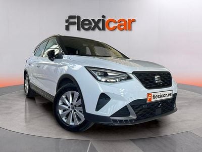 Usado Seat Arona Style Plus 110 HP (80 kW) 2022 Branco SUV