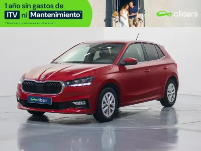 Usado Skoda Fabia 95 CV (69 kW) 2022 Rojo Utilitario