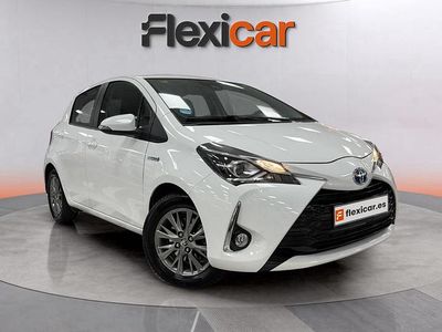 Blanco Usado 2020 Toyota Yaris Hybrid Berlina | 15.790 € (Buen precio)