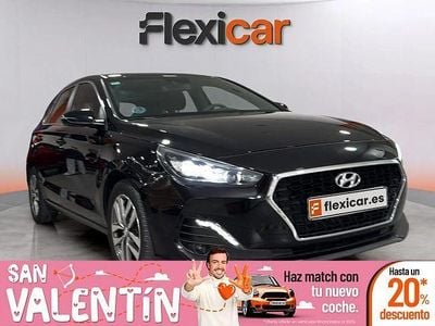 Usado Hyundai i30 120 CV (88 kW) 2019 Negro Berlina