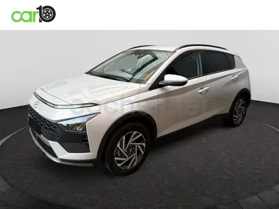 Usado Hyundai Bayon 84 CV (61 kW) 2025 Gris / plata SUV