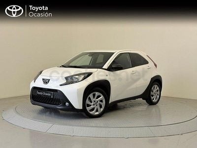 Usado Toyota Aygo X Play 72 CV (52 kW) 2025 Blanco SUV