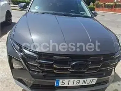 Usado Hyundai Tucson 215 CV (158 kW) 2025 Gris / plata SUV