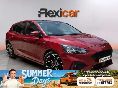 Usado Ford Focus ST-Line 125 CV (91 kW) 2018 Rojo Utilitario
