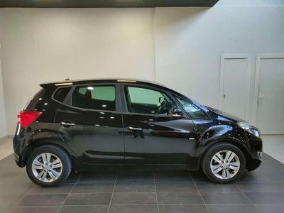 Usado Hyundai ix20 Comfort 116 CV (85 kW) 2014 Negro Utilitario