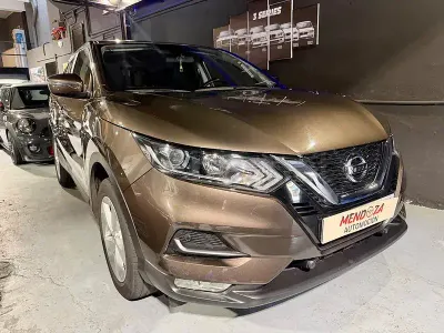 Usado Nissan Qashqai Acenta 140 CV (102 kW) 2020 Marrón SUV