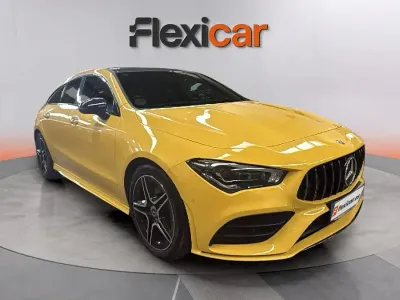 Usado Mercedes CLA250e Shooting Brake 224 CV (164 kW) 2020 Amarillo Familiar