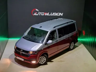 Usado VW Caravelle 150 CV (110 kW) 2022 Granate Van