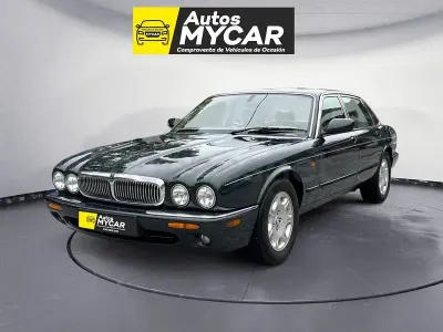 Usado Jaguar XJ Sovereign 290 CV (213 kW) 2000 Verde Berlina
