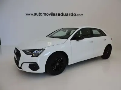 Usado Audi A3 111 CV (81 kW) 2022 Blanco Berlina