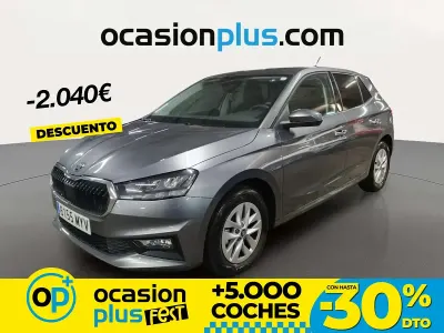 Käytetty Skoda Fabia Selection 95 HP (69 kW) 2025 Harmaa Sedan