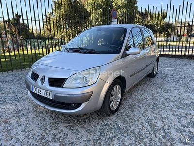 Usado Renault Scénic II 105 CV (77 kW) 2006 Gris / plata Monovolumen