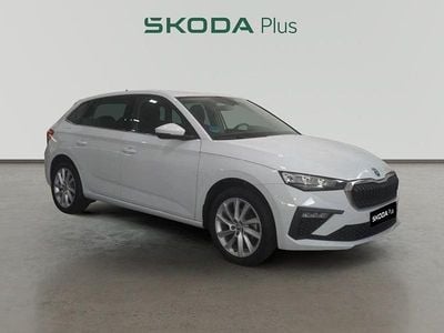 Blanco Nuevo 2025 Skoda Scala Selection Utilitario | 21.890 € (Precio justo)