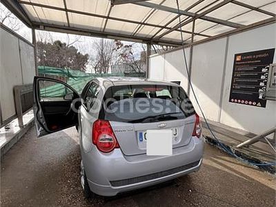 Usado Chevrolet Aveo LS 84 CV (61 kW) 2010 Gris / plata Berlina
