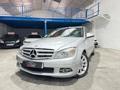 Usado Mercedes C220 Avantgarde 170 CV (125 kW) 2009 Gris / plata Berlina