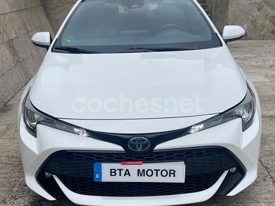 Blanco Usado 2020 Toyota Corolla Business Edition Berlina | 19.500 € (Un poco caro)