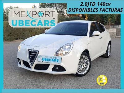 Blanco Usado 2013 Alfa Romeo Giulietta Distinctive Utilitario | 8500 € (Precio justo)