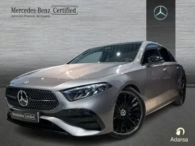 Usado Mercedes A180 136 CV (100 kW) 2025 Gris montaña