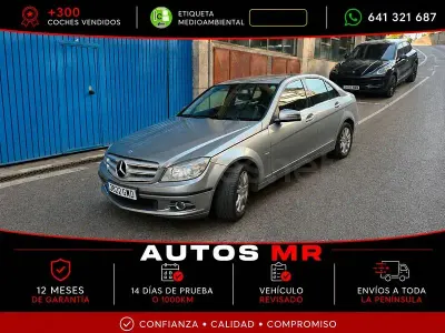 Usado Mercedes C180 Avantgarde 156 CV (114 kW) 2010 Gris / plata Berlina