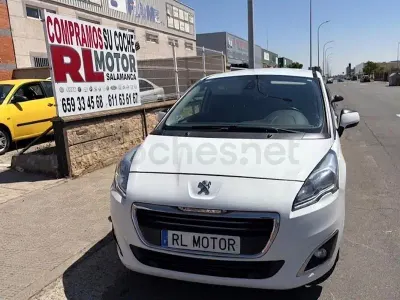 Usado Peugeot 5008 Style 120 CV (88 kW) 2015 Blanco Monovolumen