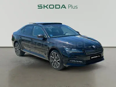 Usado Skoda Superb SportLine 218 CV (160 kW) 2023 Blanco Berlina