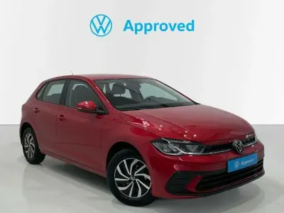 Usado VW Polo Life 95 CV (69 kW) 2022 Rojo Utilitario