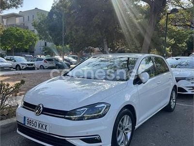 Blanco Usado 2018 VW Golf Advance Berlina | 14.990 € (Precio justo)