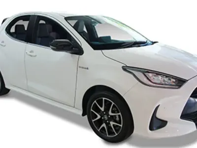 Usado Toyota Yaris Active 116 CV (85 kW) 2022 Negro Utilitario