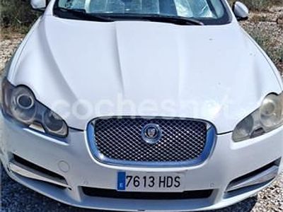 Usado Jaguar XF Sportbrake Luxury 240 CV (176 kW) 2012 Blanco Familiar