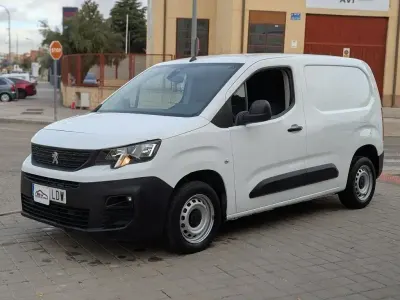 Usado Peugeot Partner S 100 CV (73 kW) 2020 Blanco Monovolumen