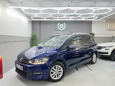 Usado VW Touran Advance 150 CV (110 kW) 2017 Azul Monovolumen