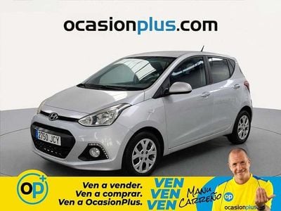 Usado Hyundai i10 67 CV (49 kW) 2015 Plateado Utilitario
