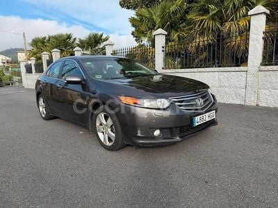 Usado Honda Accord Executive 150 CV (110 kW) 2012 Gris / plata Berlina