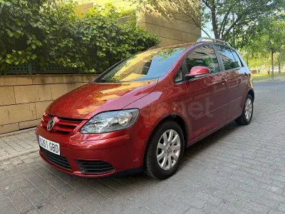 Usado VW Golf Plus Highline 122 CV (89 kW) 2008 Granate Monovolumen