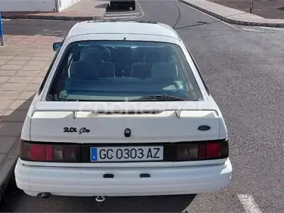 Usado Ford Sierra Ghia 123 CV (90 kW) 1992 Blanco Berlina