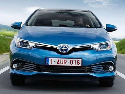 Käytetty Toyota Auris Hybrid Active 136 HP (100 kW) 2016 Sininen Viistoperä