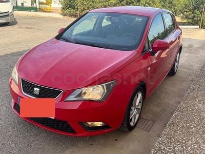 Usado Seat Ibiza Style 105 CV (77 kW) 2013 Rojo Berlina