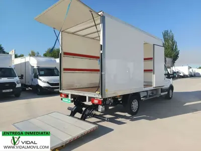Usado Ford Transit Trend 131 CV (96 kW) 2022 Blanco Van