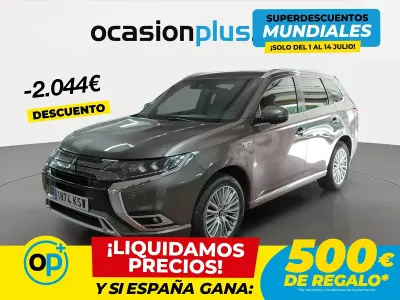 Usado Mitsubishi Outlander P-HEV 224 CV (164 kW) 2019 Marrón SUV