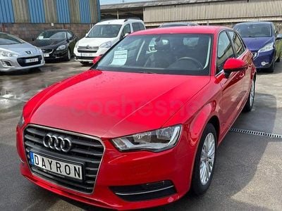 Usado Audi A3 Ambiente 122 HP (89 kW) 2013 Vermelho Sedan
