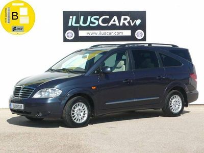 Usado Ssangyong (KGM) Rodius 167 CV (122 kW) 2013 Gris / plata Monovolumen