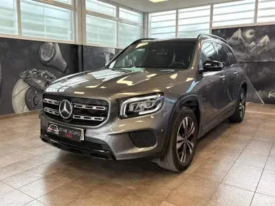 Usado Mercedes GLB200 150 CV (110 kW) 2021 Gris / plata SUV