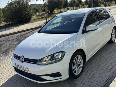 Usado VW Golf Sportsvan Advance 130 CV (95 kW) 2019 Blanco Monovolumen