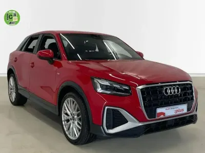 Usado Audi Q2 Black Edition 150 CV (110 kW) 2026 Rojo SUV