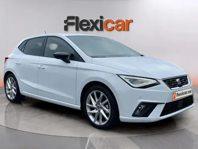 Usado Seat Ibiza FR 116 CV (85 kW) 2021 Blanco Utilitario