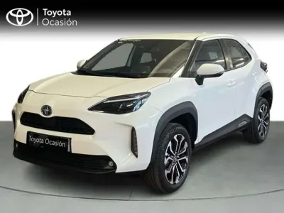 Usado Toyota Yaris Cross Active 116 CV (85 kW) 2023 Blanco SUV
