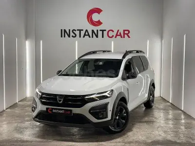 Usado Dacia Jogger Comfort 110 CV (80 kW) 2022 Blanco Monovolumen