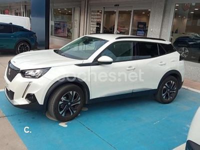 Usado Peugeot 2008 Allure 130 CV (95 kW) 2020 Blanco SUV